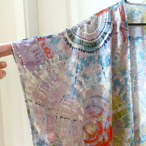 Bohemian style tie-dye throw - Picture 3 of 7